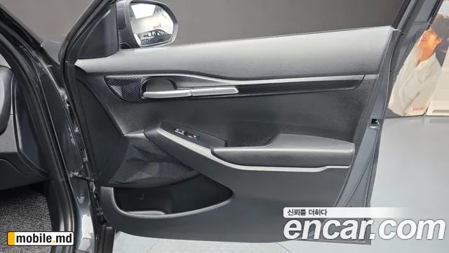 2025 Kia Seltos — photo 25