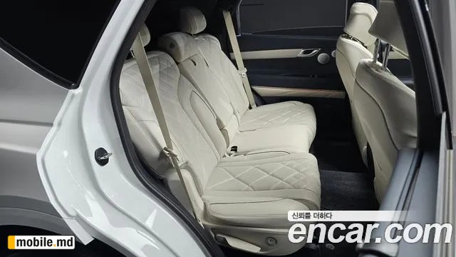 2025 Genesis GV80 — photo 11