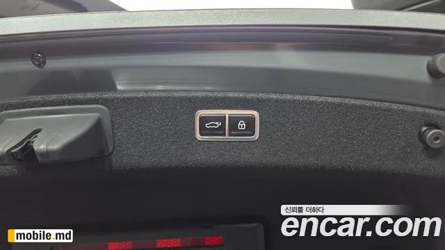 2025 Genesis G80 — photo 17