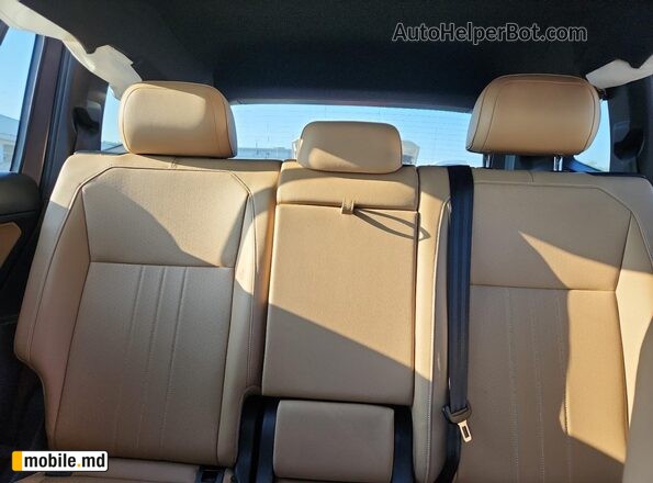 2022 Volkswagen Tiguan — photo 10