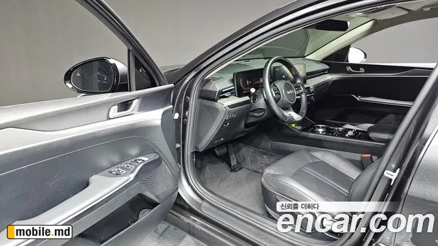 2025 Kia K5 — photo 10