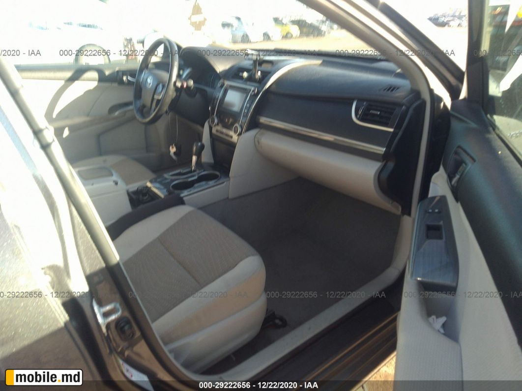 2012 Toyota Camry — photo 5