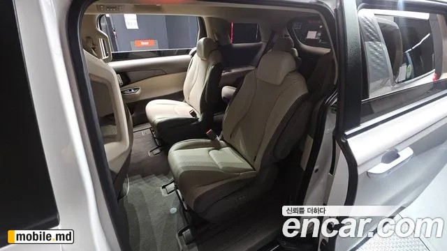 2021 Kia Canival — photo 12