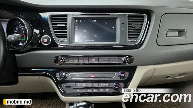 2016 Kia Canival — photo 18