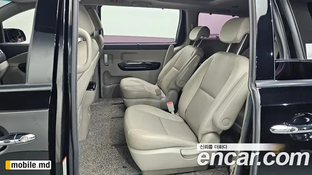 2019 Kia Canival — photo 11