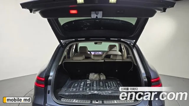 2025 Genesis GV70 — photo 19