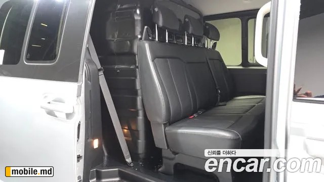 2022 Hyundai Staria — photo 11
