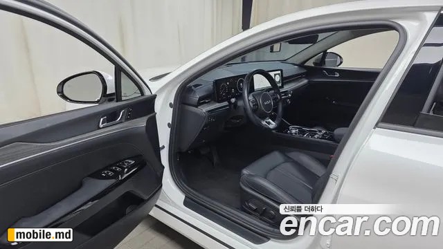 2026 Kia K5 — photo 9