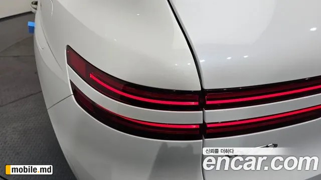 2021 Genesis GV70 — photo 23