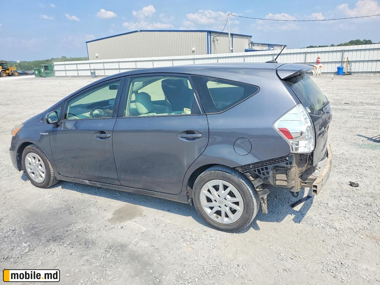 2014 Toyota Prius — photo 2