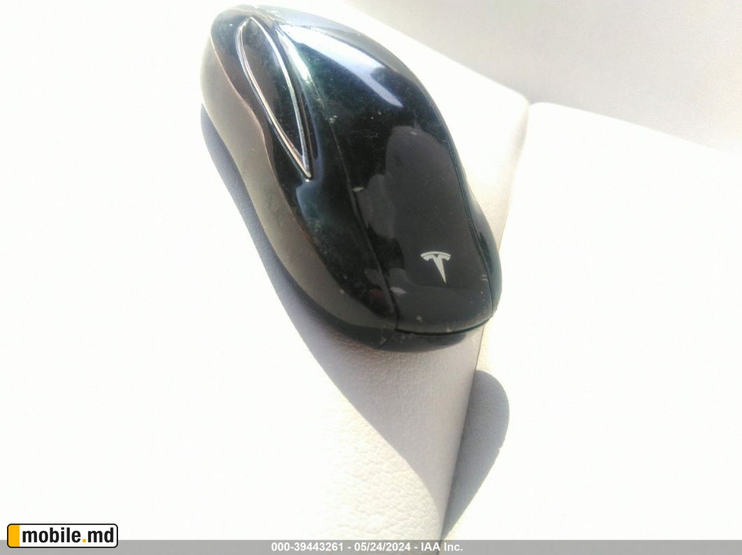 2020 Tesla Model X — photo 11