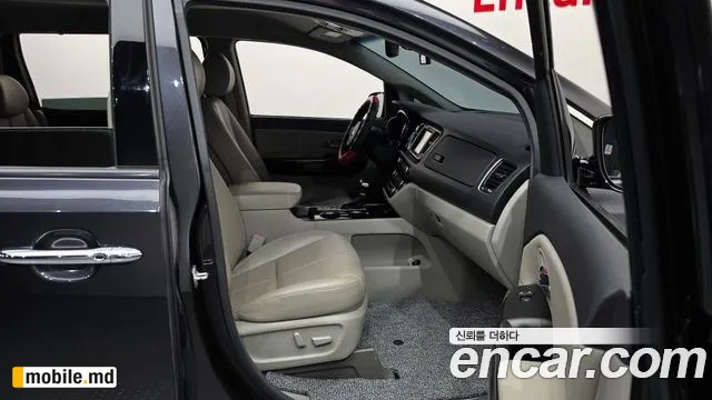 2019 Kia Canival — photo 26