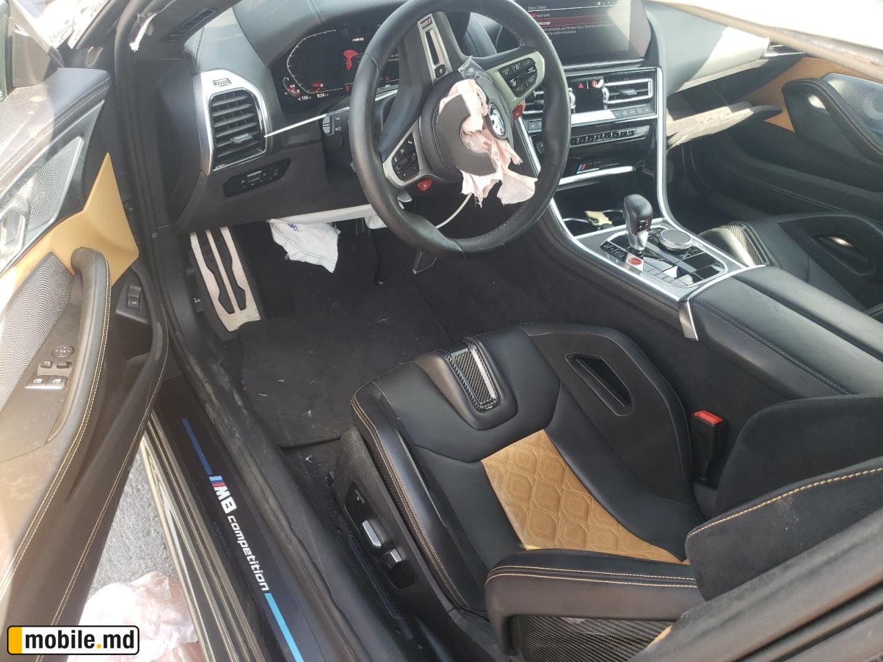 2022 BMW M8 — photo 8