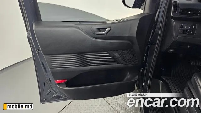 2022 Hyundai Staria — photo 24
