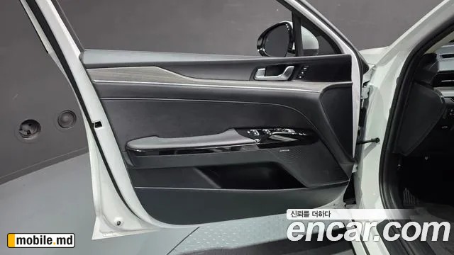2025 Kia K5 — photo 24