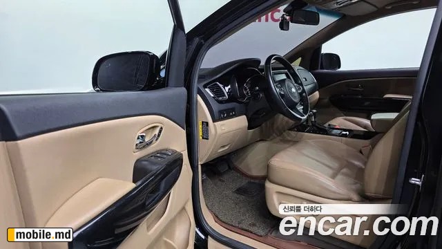 2018 Kia Canival — photo 10