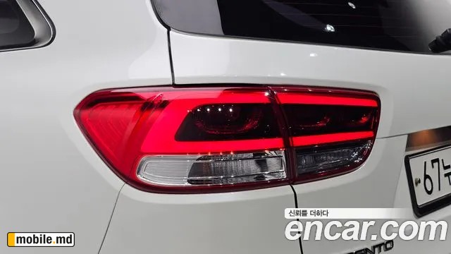 2016 Kia Sorento — photo 23