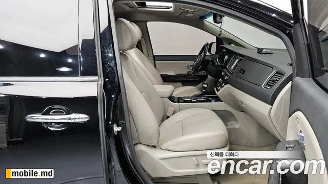2019 Kia Canival — photo 12