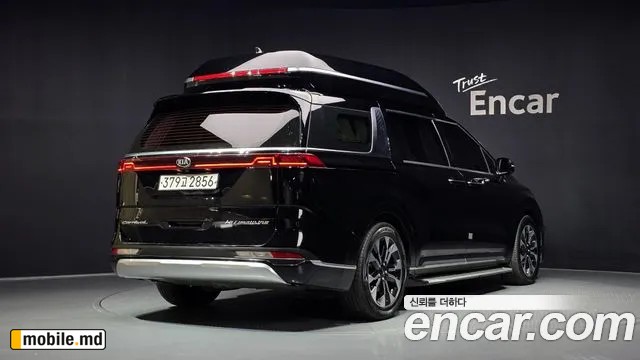 2021 Kia Canival — photo 2