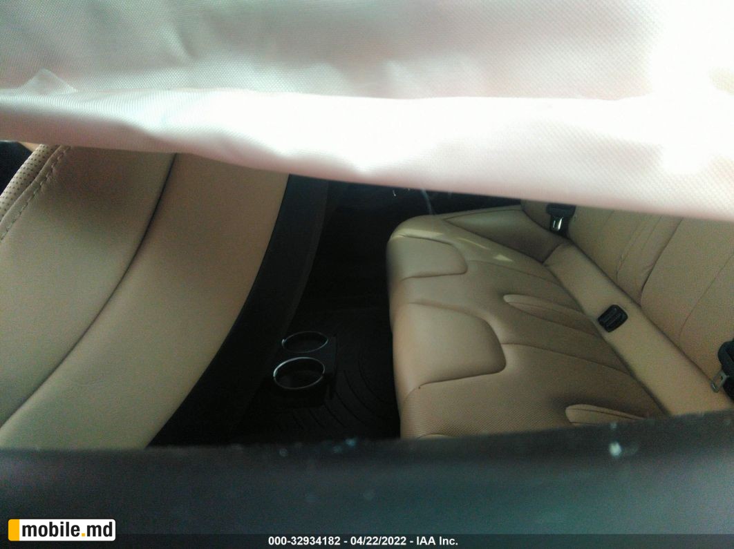 2016 Tesla Model S — photo 8