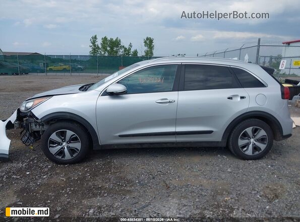 2017 Kia Niro — photo 14