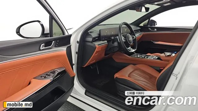 2025 Kia K5 — photo 11