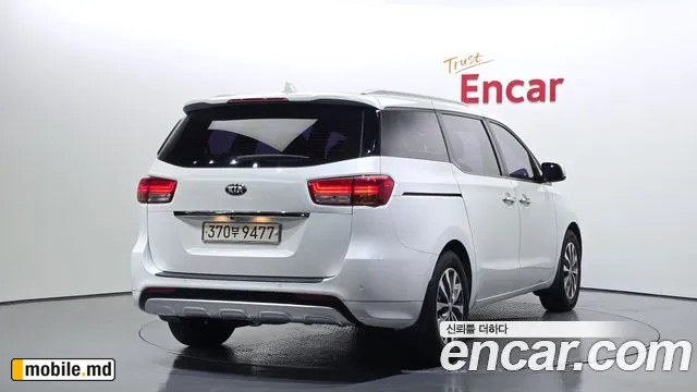 2018 Kia Canival — photo 2