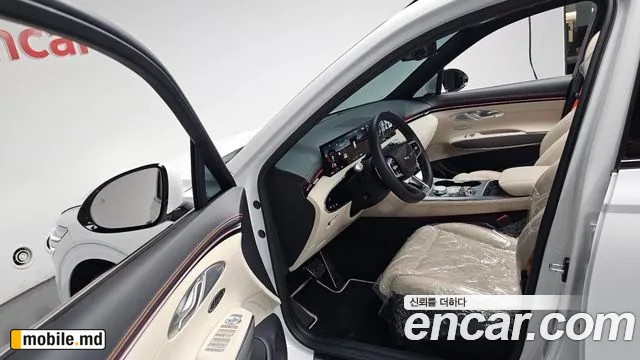 2025 Genesis GV70 — photo 10