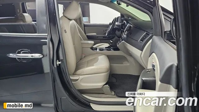 2019 Kia Canival — photo 11