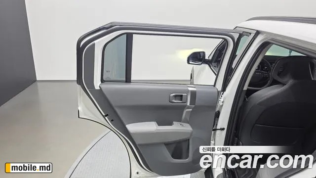 2025 Kia EV3 — photo 25