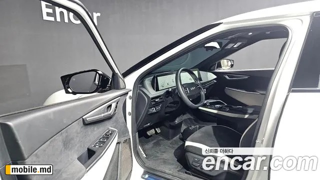 2023 Kia EV6 — photo 10