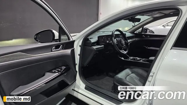 2025 Kia K5 — photo 10