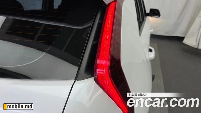 2024 Kia Niro — photo 23