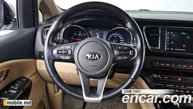 2019 Kia Canival — photo 12