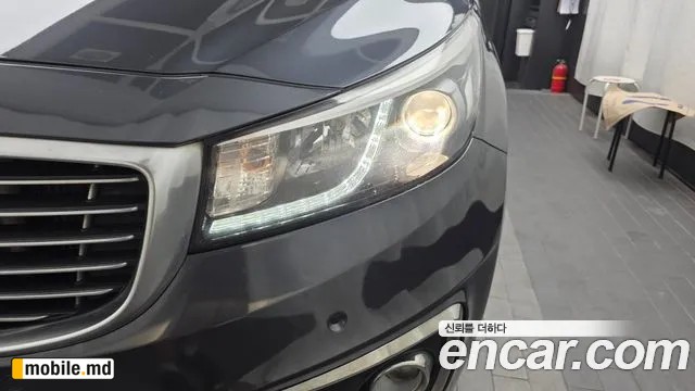 2017 Kia Canival — photo 22