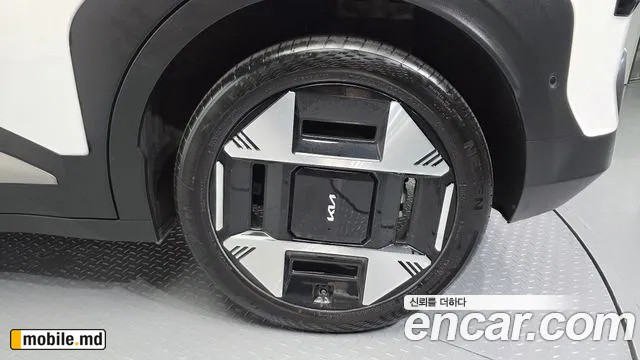 2025 Kia EV3 — photo 21