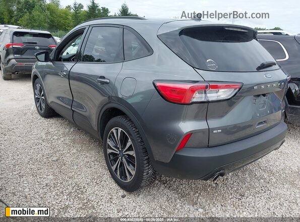 2022 Ford Escape — photo 3