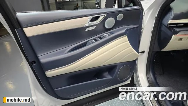 2025 Genesis GV80 — photo 24