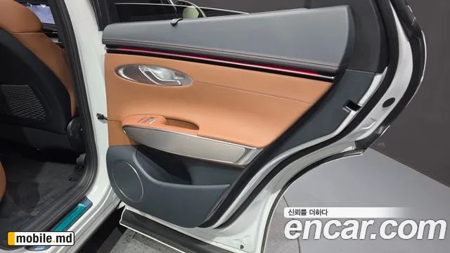 2025 Genesis GV70 — photo 25