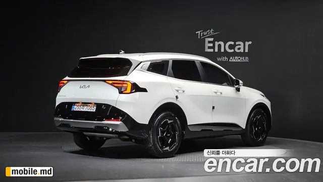 2025 Kia Sportage — photo 2