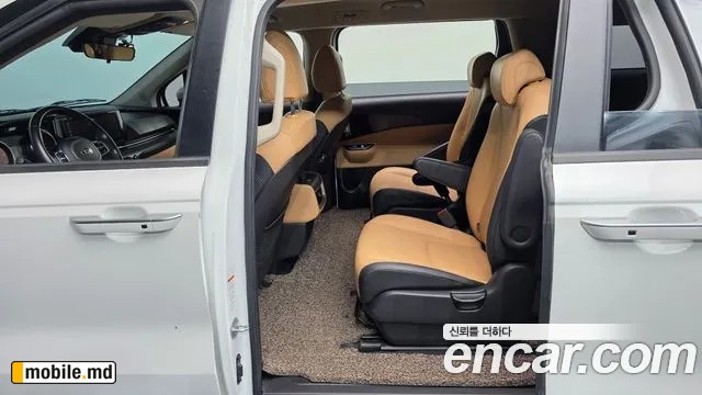 2021 Kia Canival — photo 11