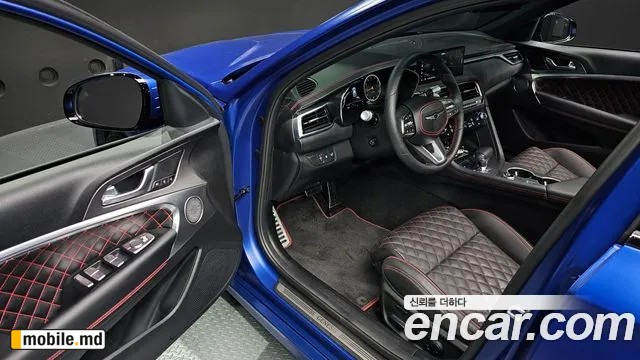 2025 Genesis G70 — photo 10
