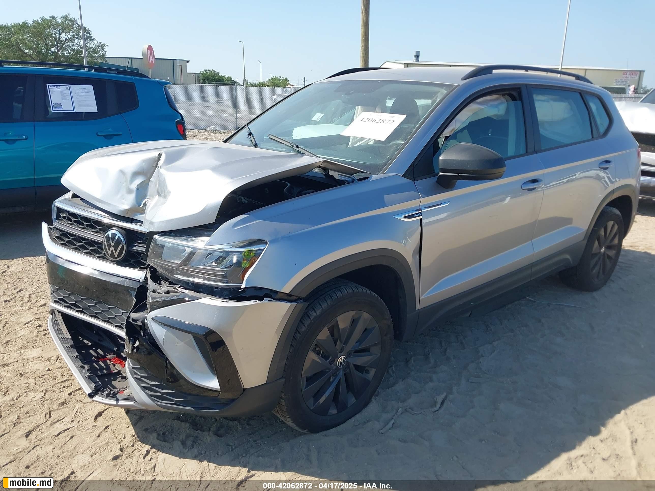 2023 Volkswagen Taos — photo 2