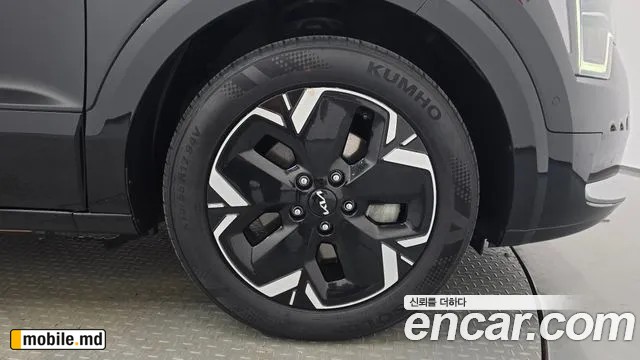2023 Kia Niro — photo 21