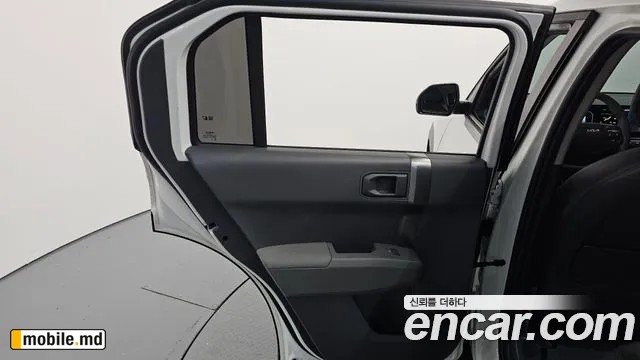 2025 Kia EV3 — photo 25