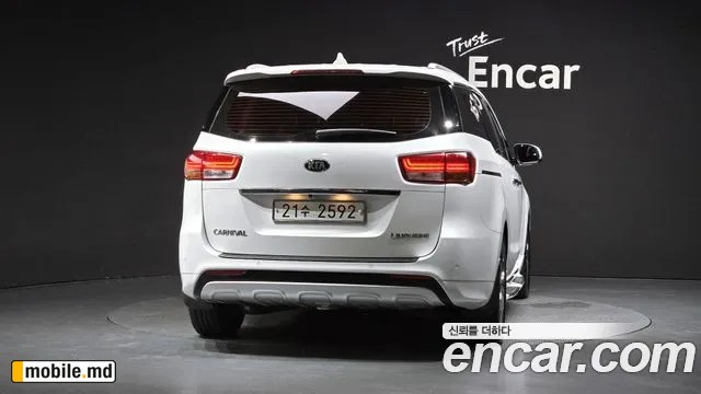 2018 Kia Canival — photo 4