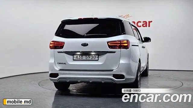 2019 Kia Canival — photo 4