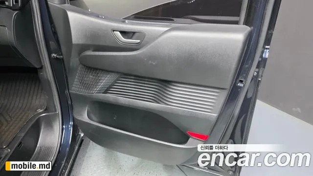 2023 Hyundai Staria — photo 24