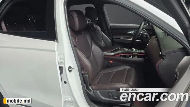 2021 Genesis GV70 — photo 11