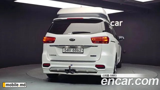 2019 Kia Canival — photo 4